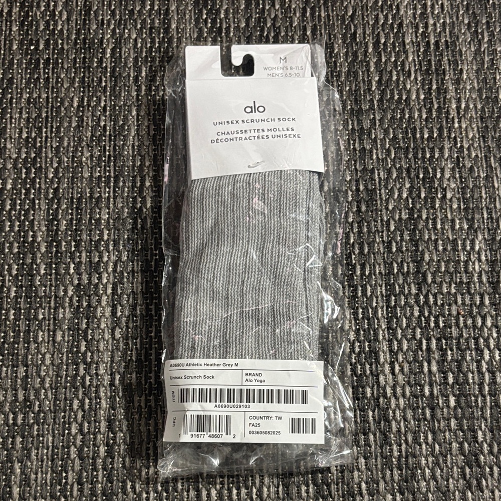Alo yoga unisex scrunch sock